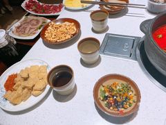 -贵府酸汤牛肉火锅·贵州老字号(飞山街店)