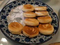 摩登粑粑-石屏会馆