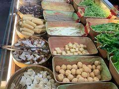 -四囍码头海鲜烧烤自助火锅(外滩南京东路悦荟广场店)