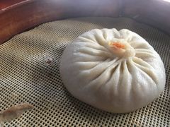 蟹黄汤包-忆秦园小笼包(惠山古镇总店)