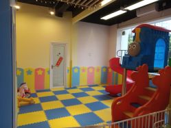 -欢乐悠游婴儿游泳(金碧花园店)