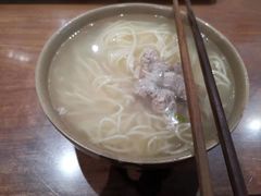 -亮亮面馆(经六路店)