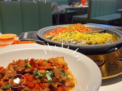 -阿瓦山寨·湘菜现炒·剁椒鱼头王(咸阳总店)