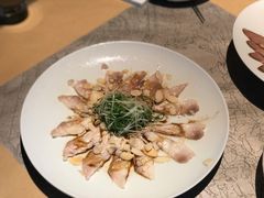 薄切鲜鱼片-穹六人间 people 6(岳阳路店)