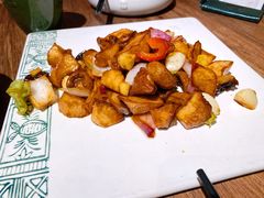 黑松露牛肝菌焖牛蛙-云海肴云南菜(浦江欢乐颂店)