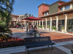 -佛罗伦萨小镇广佛名品奥特莱斯(疏港路店)