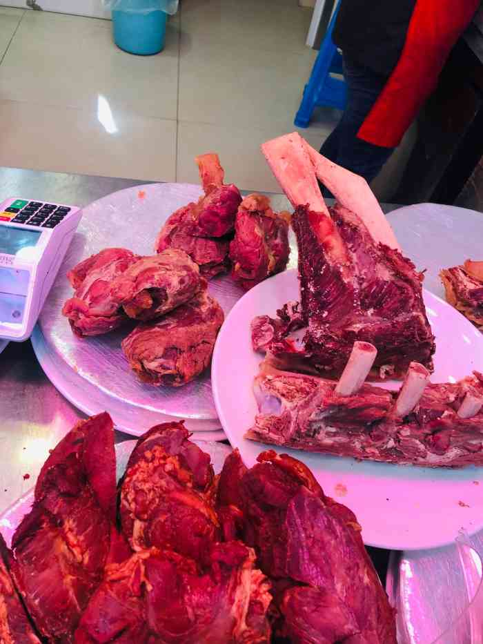 豫香黄牛肉(环镇北路店)-"第一次在他们家买酱牛肉,因为路过看着蛮诱.