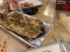 -何师烧烤·香辣蟹·川菜·30年老品牌(太古里旗舰店)