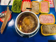 -马路边边麻辣烫联盟路店