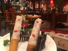 竹筒鲜虾滑-一斗火锅·招财羊毛肚(泰吉滨江店)