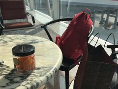 -星巴克(香港国际机场44号闸店)