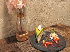 -layback cafe & bar