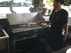 -Pundi Pundi Restaurant