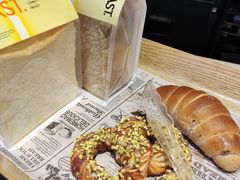 -巴黎优朵烘焙馆(菱角湖壹号店)