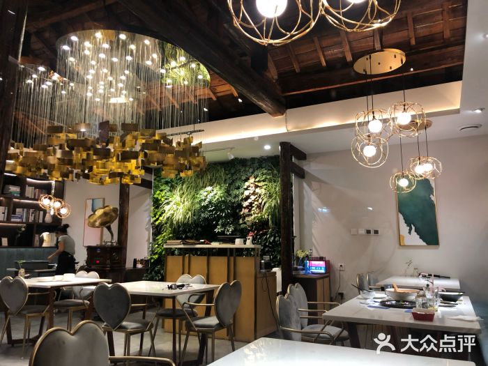 后海16号·北京私房菜大堂图片