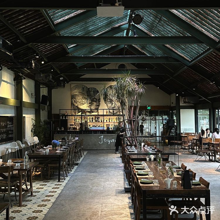 在广州，藏着一家超有氛围感的宝藏店铺——喜洲