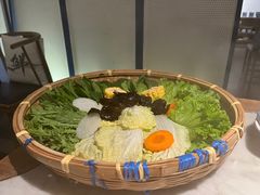 -尚尚仙·酸汤猪手·猪肚鸡火锅(华联万柳购物中心店)