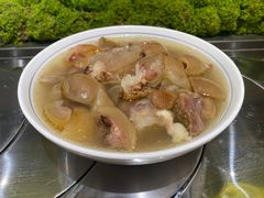 -汤锅大王(新平曹苏黄牛汤锅有限公司)