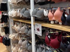 -优衣库(苏州吴江万象汇店)