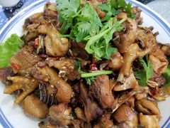 -八两八金·莱芜特色炒鸡(市南漳浦路店)