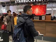 -星巴克(上海虹桥站2A检票口)