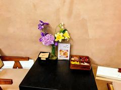 -灸春堂·艾灸·痛症·整脊连锁(之江银泰店)