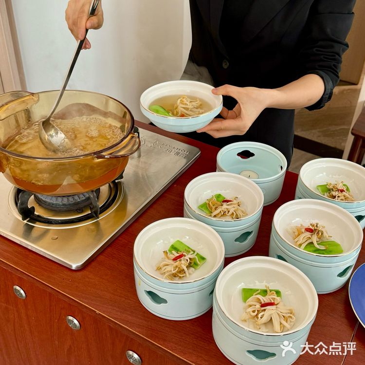 广州的……今年年夜饭餐厅就是这里了！！！