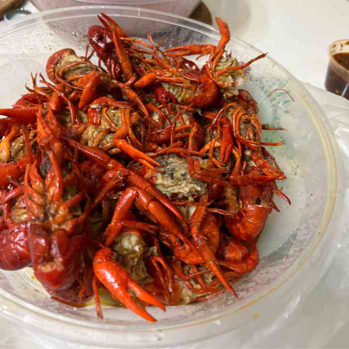 蚌埠虾王·虾卤香冯(人民巷店)-"一点不好吃 油大 菜的分量好少 服务