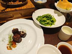 特色黑椒牛肉粒-成隆行·蟹王府(九江路店)