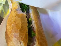 -Bánh Mì Huynh Hoa