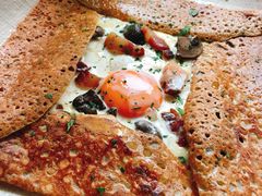 鸡蛋蘑菇熏肉荞麦可丽饼-RAC BAR(安福路店)