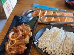 -合易泓烤肉·海肠捞饭(火车站店)
