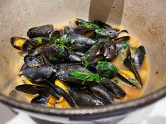 白葡萄酒烩蓝口贝-Oyster Talks 四度蚝法餐厅