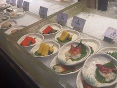 -雍容荟帝王蟹活龙虾展台自助(IFS黑金店)