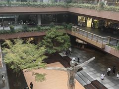 -瑞虹新天地月亮湾