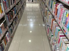 -上海市静安区图书馆(新闸路馆)