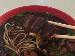 -小龙大肉面馆