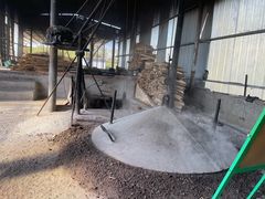 -伍忠号黄家烤肉正宗楼