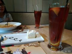 -必胜客(WOW中心城店)