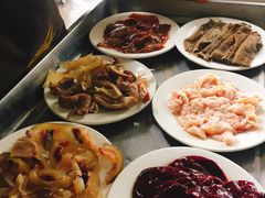 -周老三跷脚牛肉·全牛火锅(非遗传承店)