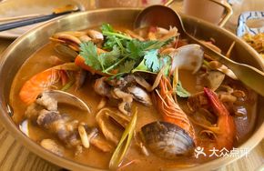 Single-Portion Luxury Tom Yum Soup