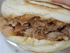 优质腊汁肉夹馍-薛昌利大米面皮(南关正街店)