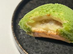 燕窝酥皮包-荣轩(新荣记环球金融中心店)