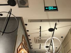大堂-刀小蛮半只鸡过桥米线(家乐福四元桥店)