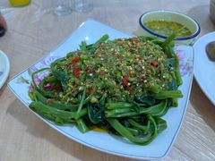剁椒藤菜-洪霞餐馆