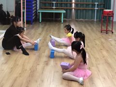 -雅米拉艺术中心(少儿舞蹈培训)