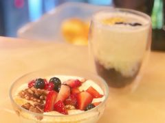 野莓核桃蜂蜜希腊酸奶-The Rug Cafe(王府中环店)
