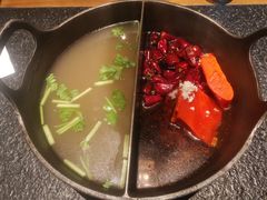 四季草本鸳鸯锅-盡膳口福跷脚牛肉火锅(北美新天地店)