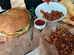 -唐拉雅秀酒店-西锦汇空中BBQ·思创餐厅