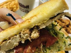 -The Habit Burger Grill 哈比特汉堡(爱琴海店)